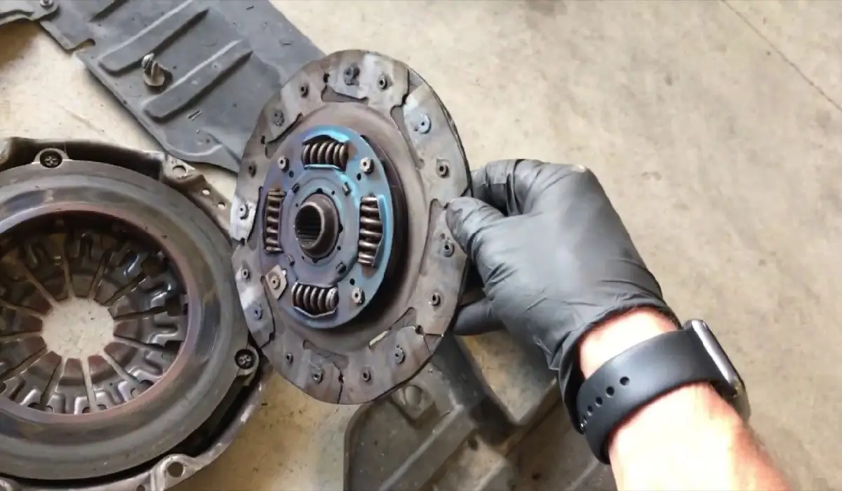 زمان تعویض دیسک و صفحه کلاچ