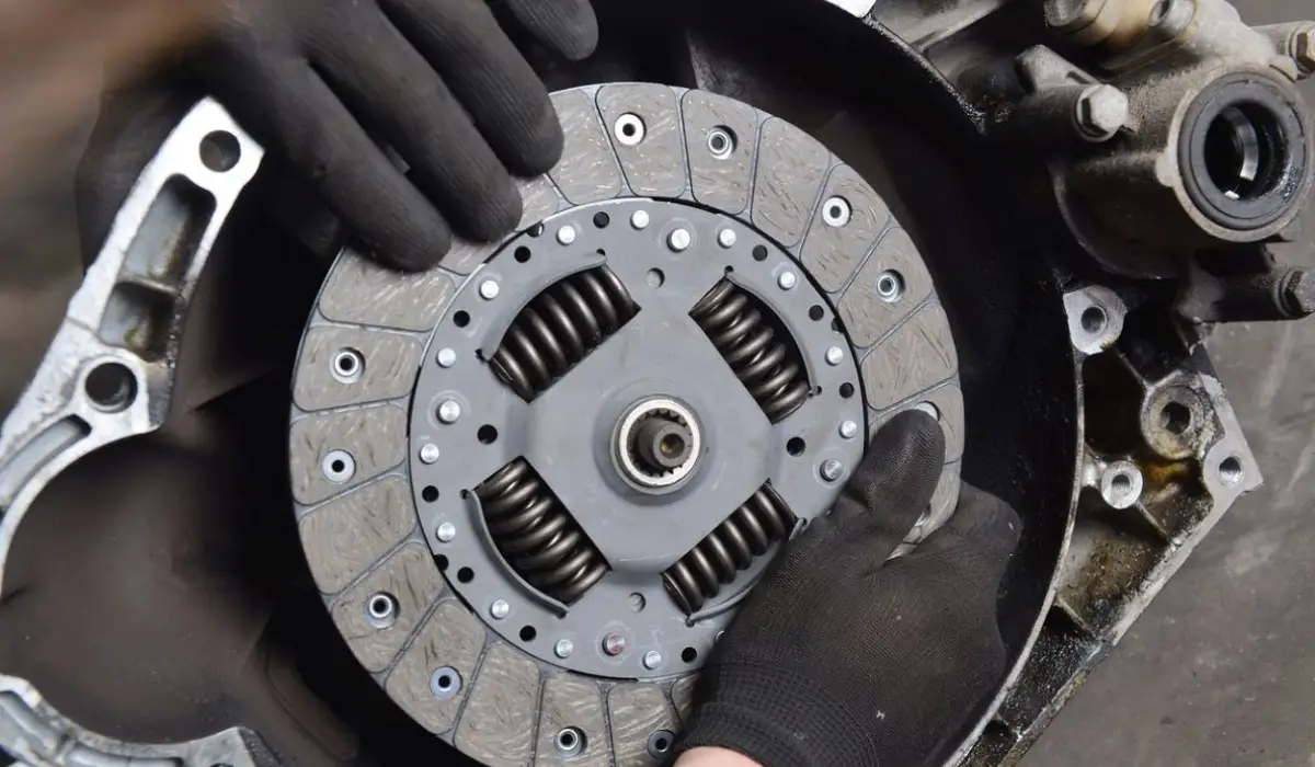 طریقه تعویض دیسک و صفحه ال 90 طریقه تعویض دیسک و صفحه ال 90