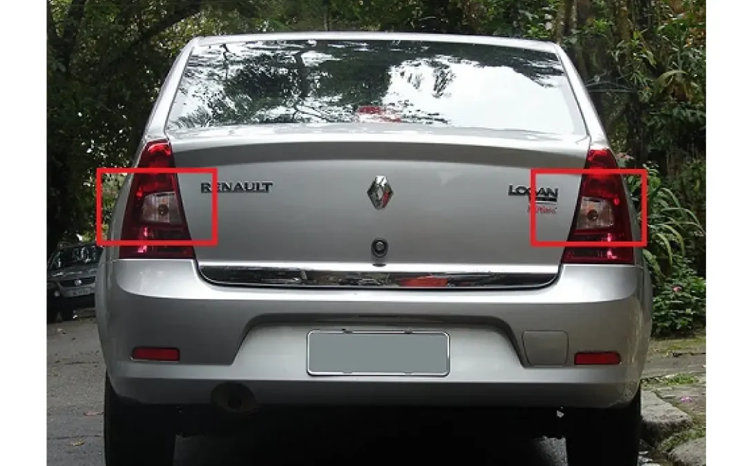 چرا ال 90 یک چراغ دنده عقب دارد؟