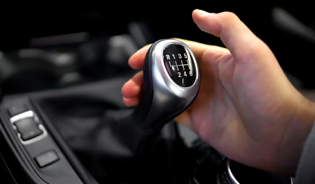 دلیل جا نرفتن دنده عقب ماشین