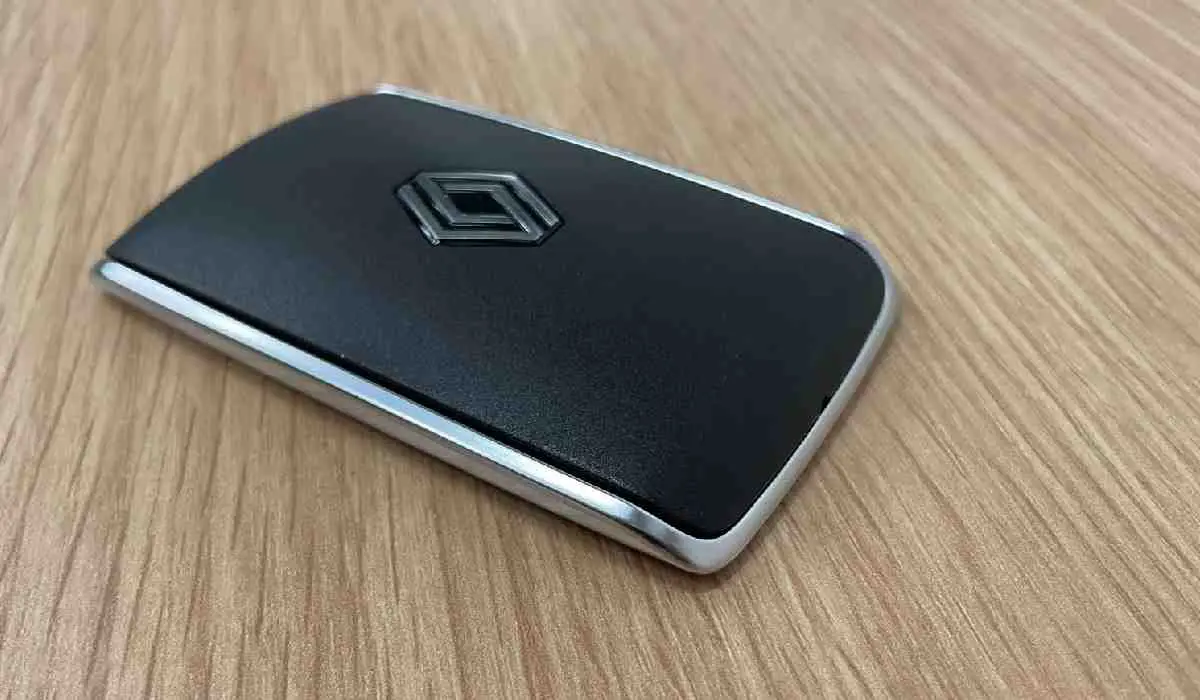 روشن شدن مگان بدون کارت