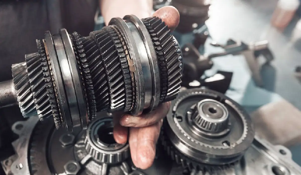 علت دنده عقب نرفتن ماشین